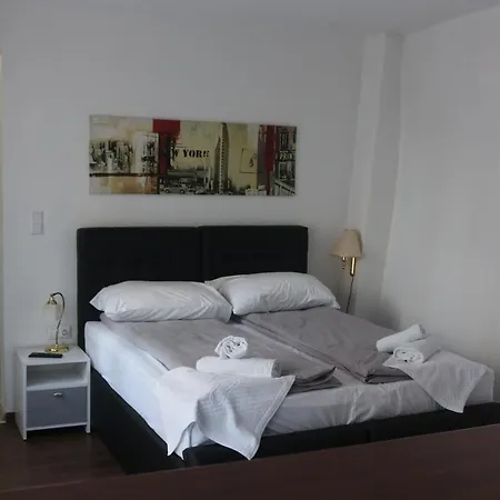 Lägenhetshotell Garden Zvonex