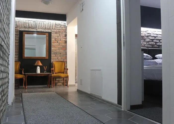 Garden Zvonex Lägenhetshotell Tuzla